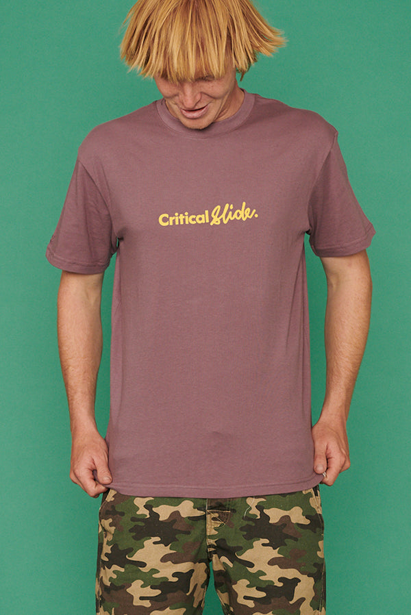 T-Shirt - Institute Tee Black Plum - Lila